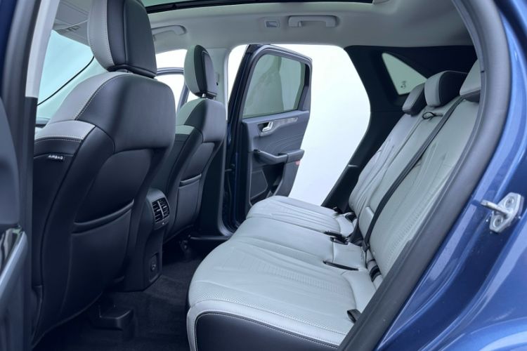 Used Ford Escape 2020 EcoBoost 245 Four-Wheel Drive Luxury Edition Interior 2