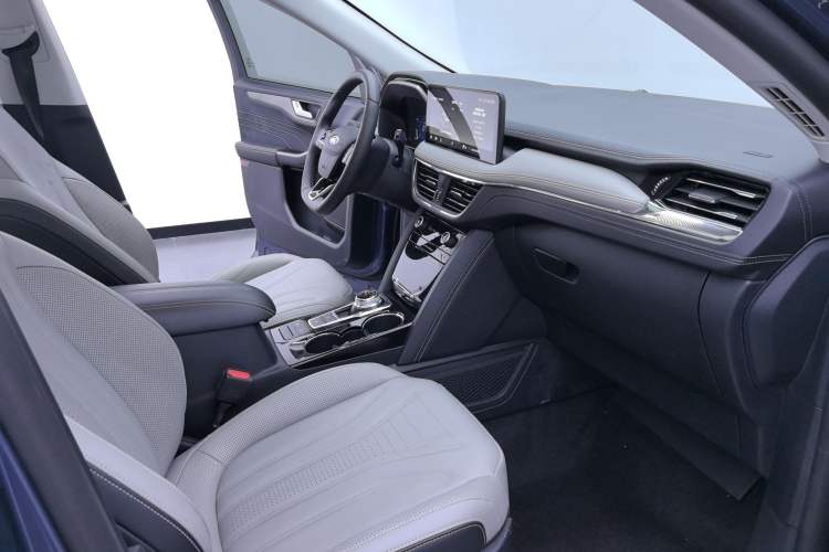 Used Ford Escape 2020 EcoBoost 245 Two-Wheel Drive Smart & Enjoyment Model Interior 3