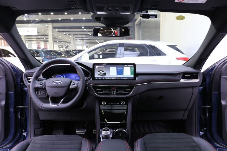 Used Ford Escape 2020 EcoBoost 245 Four-Wheel Drive ST-LINE Deluxe Edition Interior 3