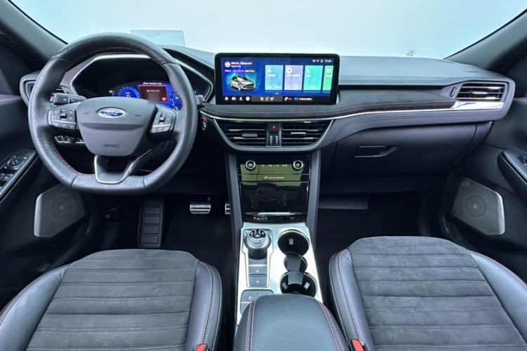 Used Ford Escape 2020 EcoBoost 245 Four-Wheel Drive ST-LINE Deluxe Edition Interior 3
