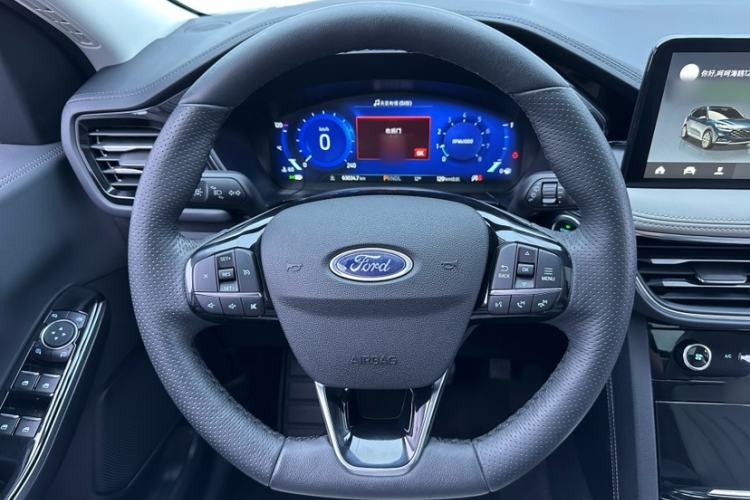 Used Ford Escape 2020 EcoBoost 245 Four-Wheel Drive Luxury Edition Interior 4