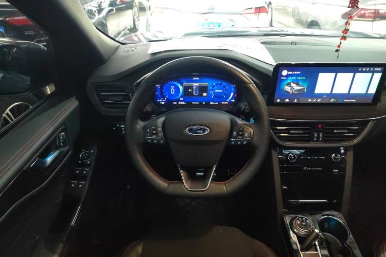Used Ford Escape 2020 EcoBoost 245 Four-Wheel Drive ST-LINE Deluxe Edition Interior 5