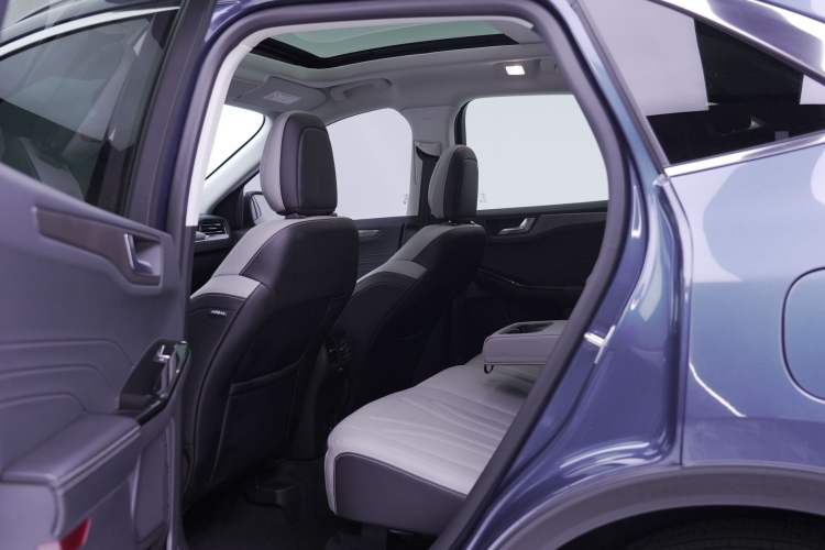 Used Ford Escape 2020 EcoBoost 245 Two-Wheel-Drive Titanium Edition Interior 6