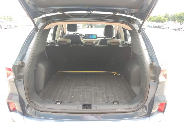 Used Ford Escape 2020 EcoBoost 245 Two-Wheel-Drive Comfort Edition Interior 7