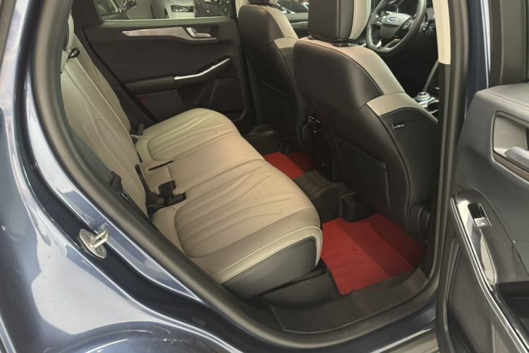 Used Ford Escape 2020 EcoBoost 245 Four-Wheel Drive Titanium Edition Interior 7