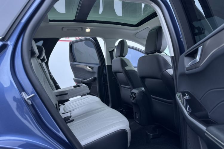Used Ford Escape 2020 EcoBoost 245 Two-Wheel-Drive Titanium Edition Interior 7