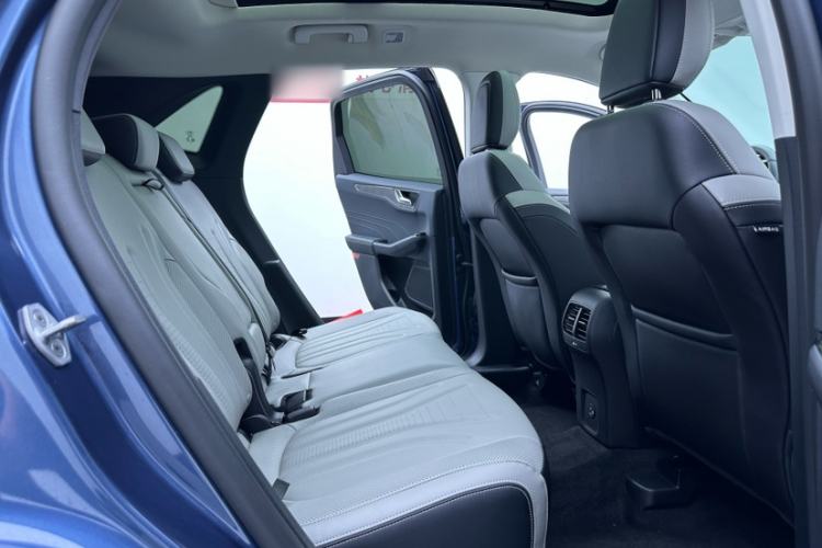 Used Ford Escape 2020 EcoBoost 245 Four-Wheel Drive Luxury Edition Interior 7