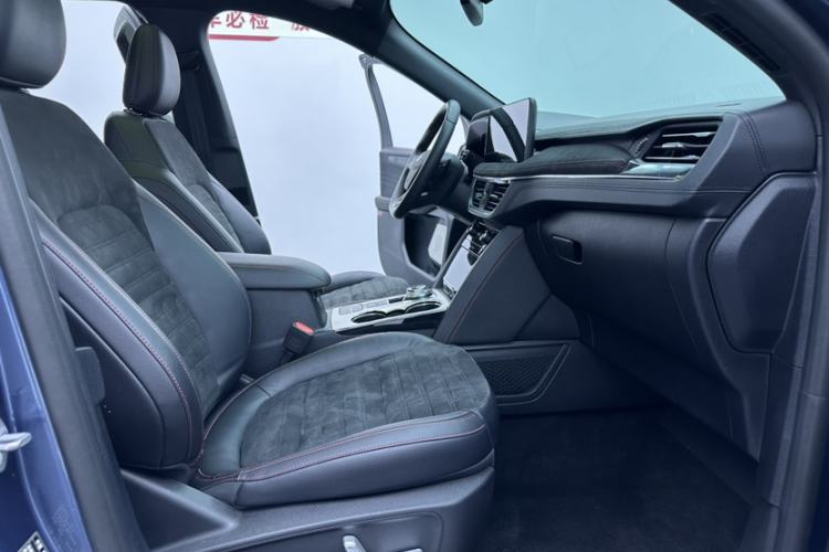 Used Ford Escape 2020 EcoBoost 245 Four-Wheel Drive ST-LINE Deluxe Edition Interior 7