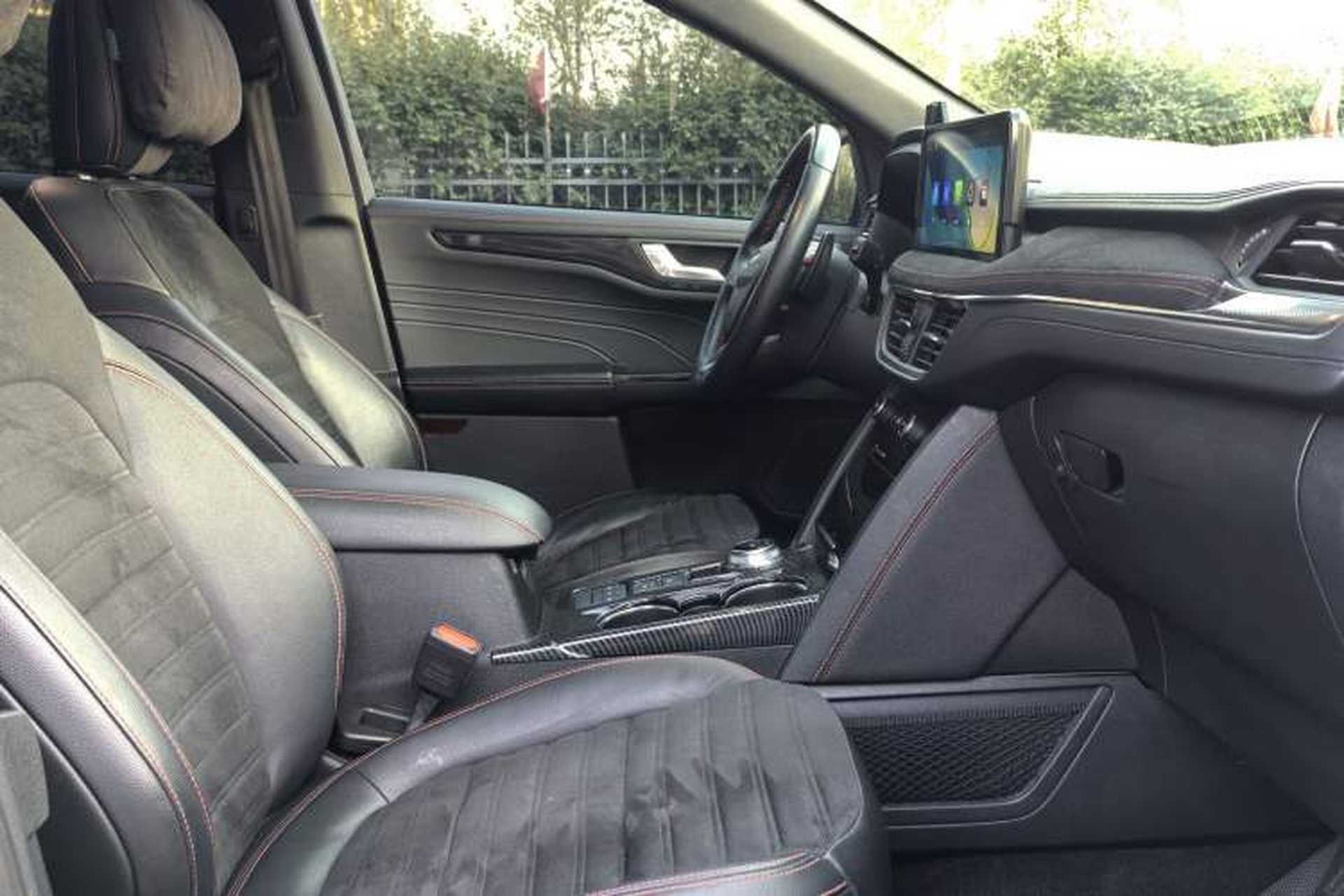 Used Ford Escape 2020 EcoBoost 245 Four-Wheel Drive ST-LINE Deluxe Edition Interior 8