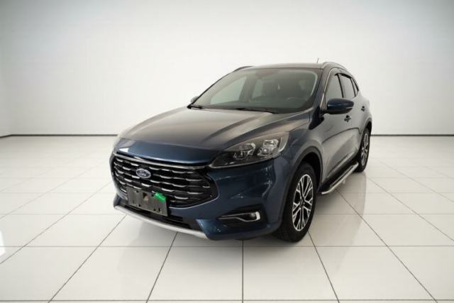 Ojetý Ford Escape 2020 EcoBoost 245 Two-Wheel-Drive Titanium Edition