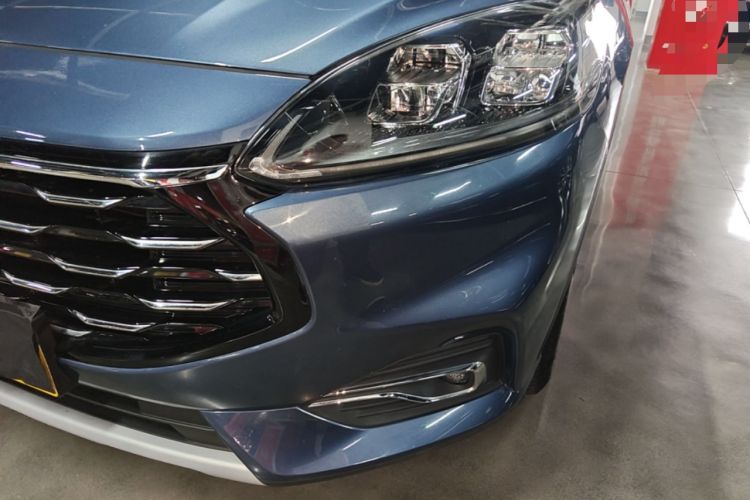 Used Ford Escape 2020 EcoBoost 245 Two-Wheel-Drive Titanium Edition Left Front Headlight