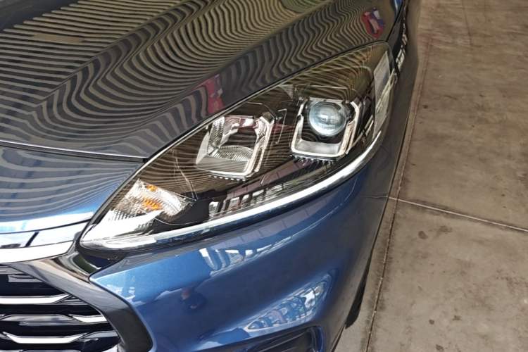 Used Ford Escape 2020 EcoBoost 245 Two-Wheel-Drive Comfort Edition Left Front Headlight