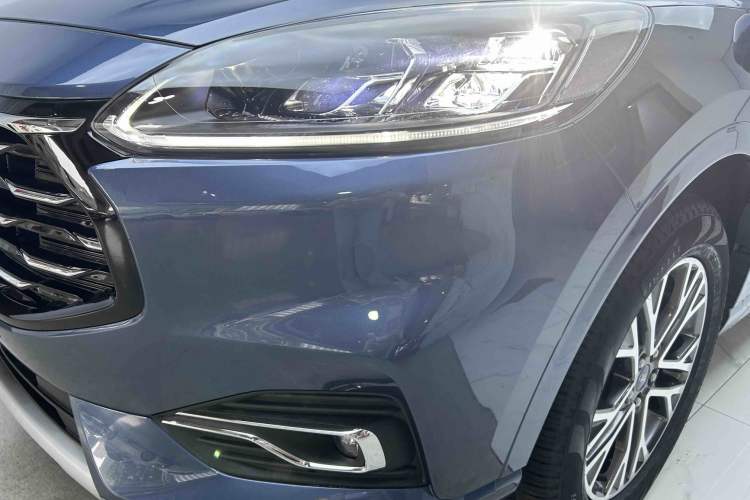 Used Ford Escape 2020 EcoBoost 245 Two-Wheel Drive Smart & Enjoyment Model Left Front Headlight