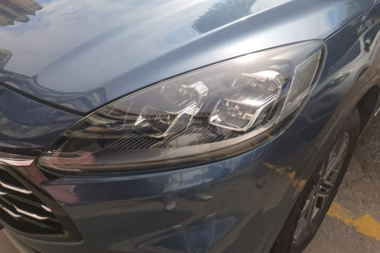 Used Ford Escape 2020 EcoBoost 245 Four-Wheel Drive Luxury Edition Left Front Headlight