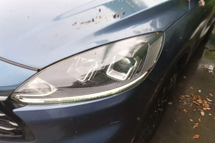 Used Ford Escape 2020 EcoBoost 245 Two-Wheel-Drive Comfort Edition Left Front Headlight