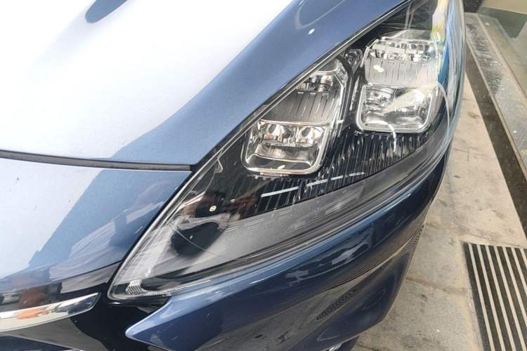Used Ford Escape 2020 EcoBoost 245 Two-Wheel Drive Smart & Enjoyment Model Left Front Headlight