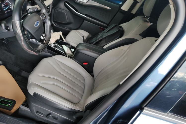 Used Ford Escape 2020 EcoBoost 245 Four-Wheel Drive ST-LINE Deluxe Edition Left Front Seat
