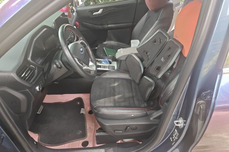 Used Ford Escape 2020 EcoBoost 245 Four-Wheel Drive ST-LINE Deluxe Edition Left Front Seat