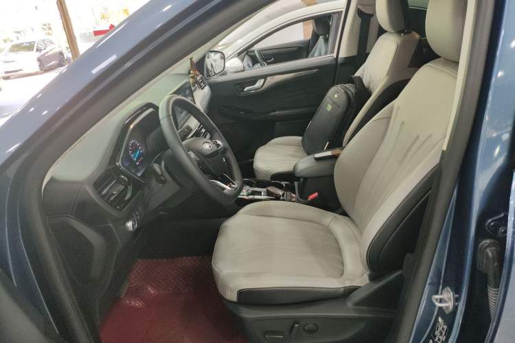 Used Ford Escape 2020 EcoBoost 245 Four-Wheel Drive Titanium Edition Left Front Seat