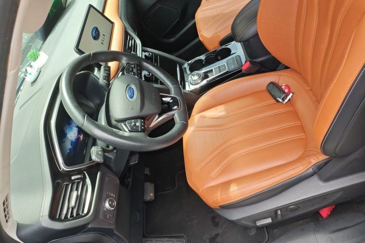 Used Ford Escape 2020 EcoBoost 245 Four-Wheel Drive Luxury Edition Left Front Seat