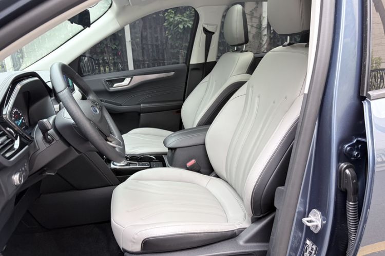 Used Ford Escape 2020 EcoBoost 245 Two-Wheel-Drive Comfort Edition Left Front Seat