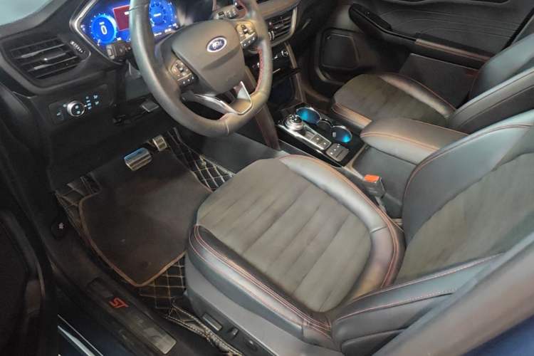 Used Ford Escape 2020 EcoBoost 245 Four-Wheel Drive ST-LINE Deluxe Edition Left Front Seat