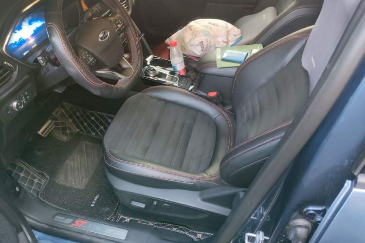 Used Ford Escape 2020 EcoBoost 245 Four-Wheel Drive ST-LINE Deluxe Edition Left Front Seat