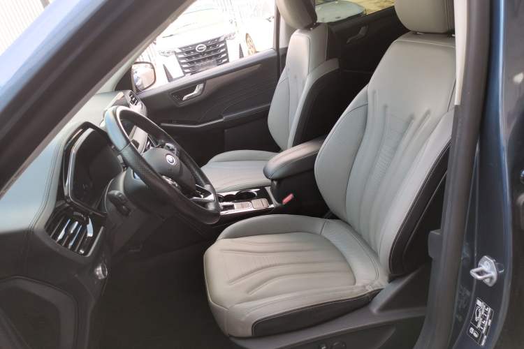 Used Ford Escape 2020 EcoBoost 245 Two-Wheel Drive Smart & Enjoyment Model Left Front Seat