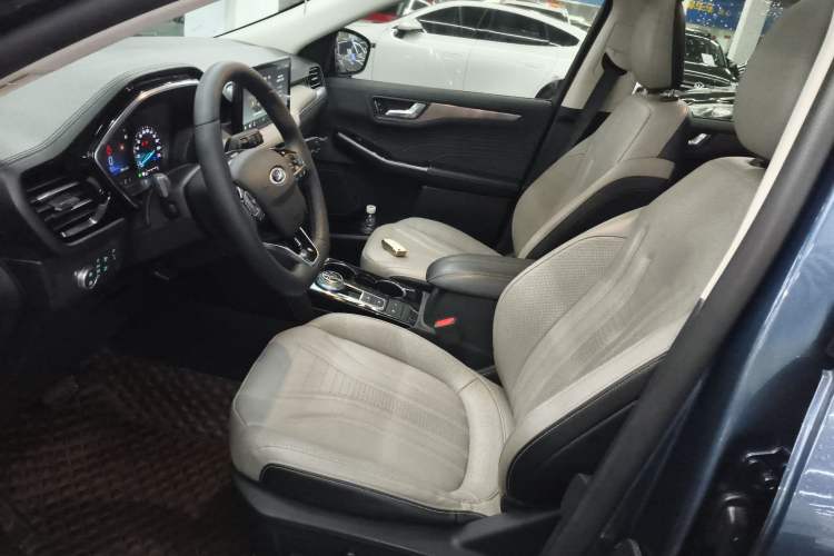 Used Ford Escape 2020 EcoBoost 245 Four-Wheel Drive Titanium Edition Left Front Seat