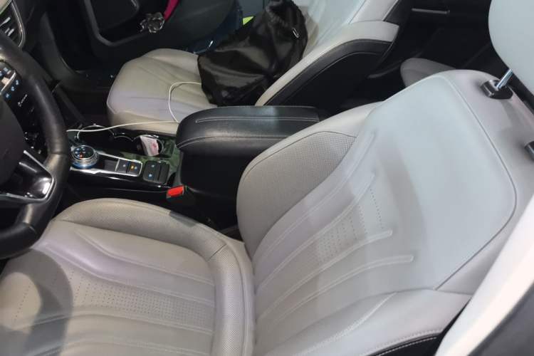 Used Ford Escape 2020 EcoBoost 245 Two-Wheel Drive Smart & Enjoyment Model Left Front Seat