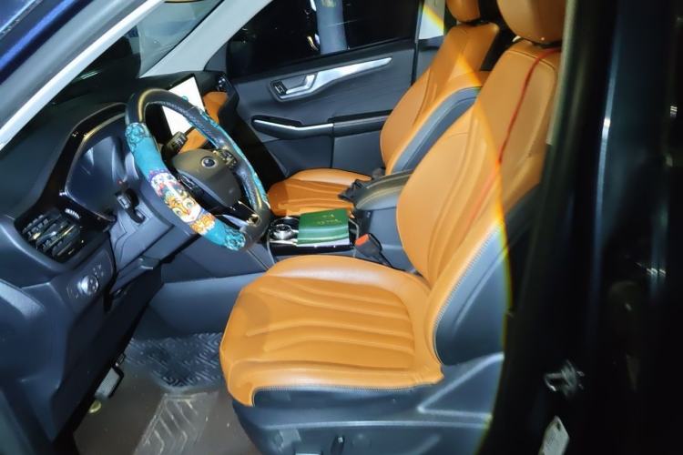 Used Ford Escape 2020 EcoBoost 245 Four-Wheel Drive Luxury Edition Left Front Seat