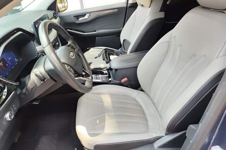 Used Ford Escape 2020 EcoBoost 245 Two-Wheel Drive Smart & Enjoyment Model Left Front Seat