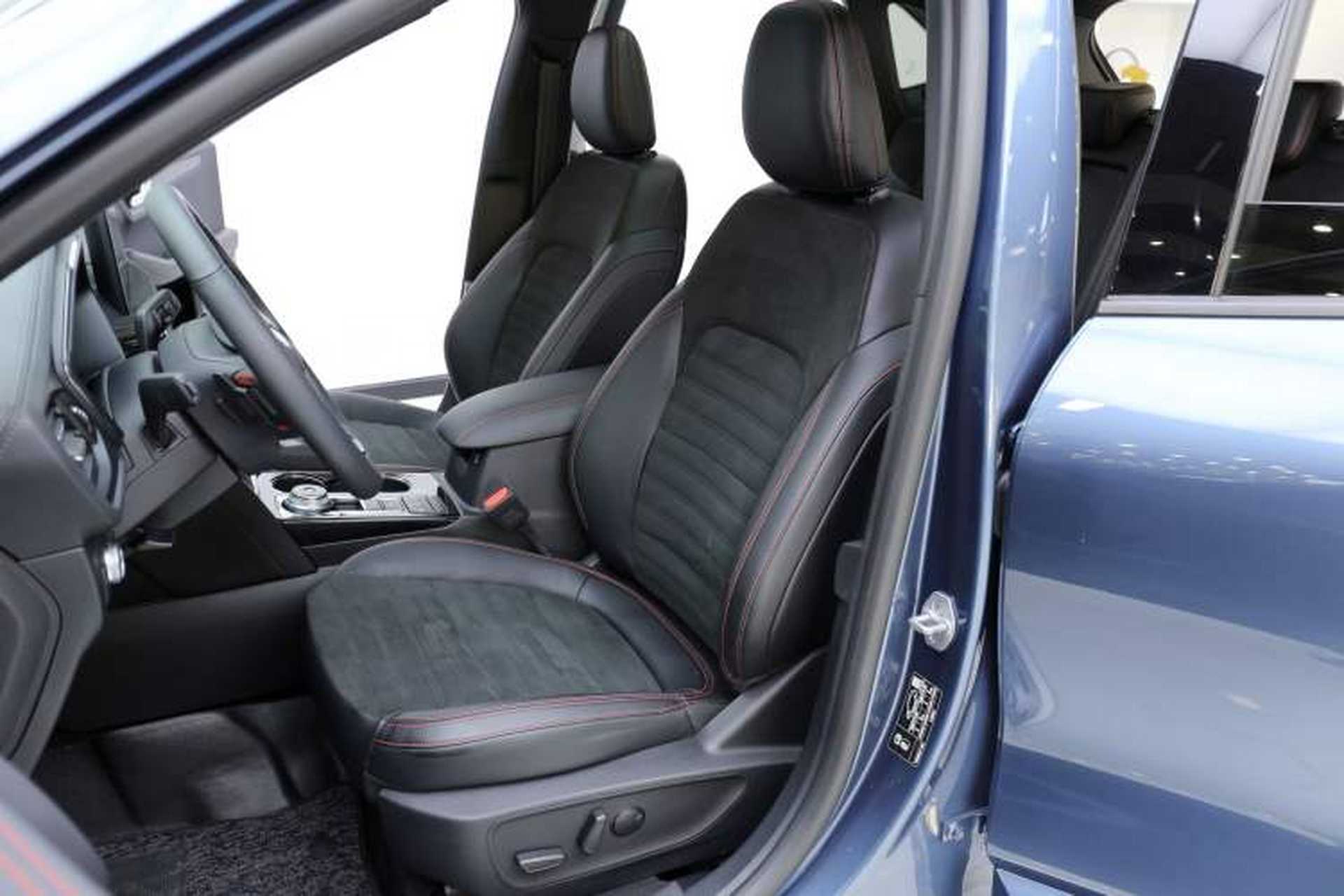 Used Ford Escape 2020 EcoBoost 245 Four-Wheel Drive ST-LINE Deluxe Edition Left Front Seat