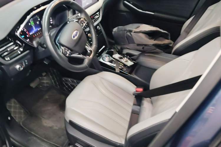 Used Ford Escape 2020 EcoBoost 245 Two-Wheel-Drive Titanium Edition Left Front Seat