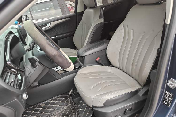 Used Ford Escape 2020 EcoBoost 245 Two-Wheel Drive Smart & Enjoyment Model Left Front Seat