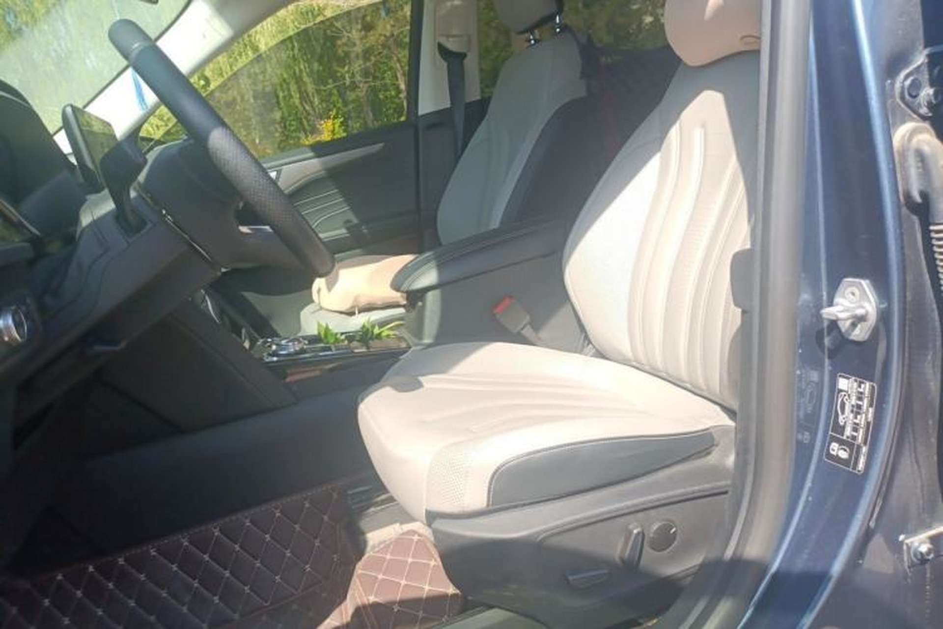 Used Ford Escape 2020 EcoBoost 245 Two-Wheel Drive Smart & Enjoyment Model Left Front Seat