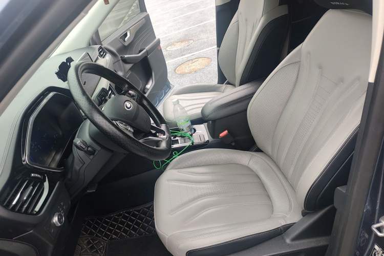 Used Ford Escape 2020 EcoBoost 245 Two-Wheel Drive Smart & Enjoyment Model Left Front Seat