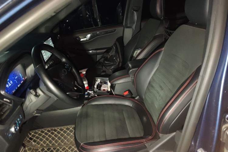 Used Ford Escape 2020 EcoBoost 245 Four-Wheel Drive ST-LINE Deluxe Edition Left Front Seat