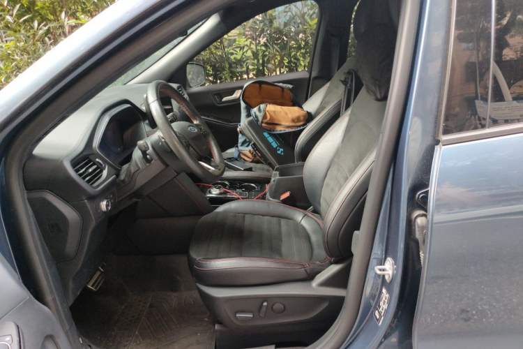 Used Ford Escape 2020 EcoBoost 245 Four-Wheel Drive ST-LINE Deluxe Edition Left Front Seat