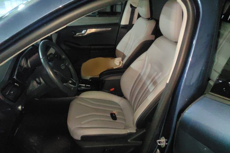 Used Ford Escape 2020 EcoBoost 245 Two-Wheel-Drive Comfort Edition Left Front Seat