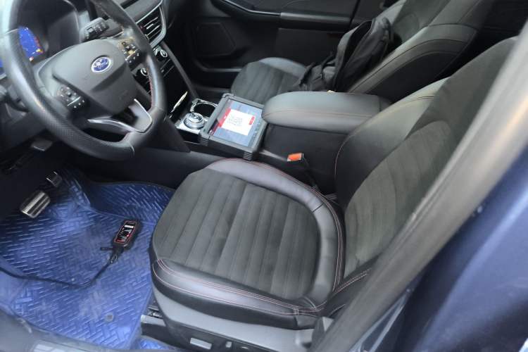 Used Ford Escape 2020 EcoBoost 245 Four-Wheel Drive ST-LINE Deluxe Edition Left Front Seat