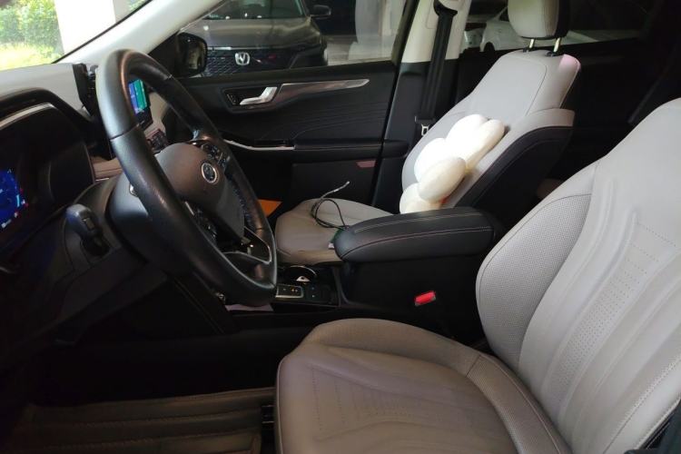 Used Ford Escape 2020 EcoBoost 245 Four-Wheel Drive Luxury Edition Left Front Seat