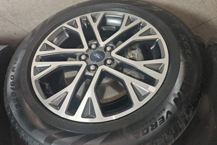 Used Ford Escape 2020 EcoBoost 245 Two-Wheel Drive Smart & Enjoyment Model Left Front Wheel Hub