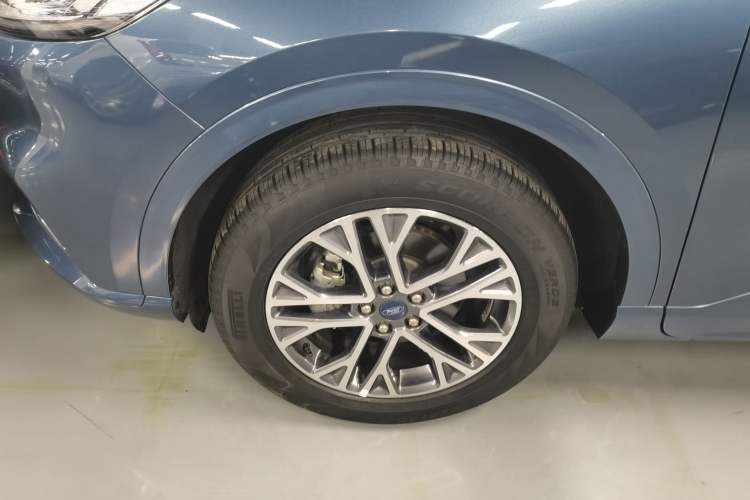 Used Ford Escape 2020 EcoBoost 245 Two-Wheel Drive Smart & Enjoyment Model Left Front Wheel Hub