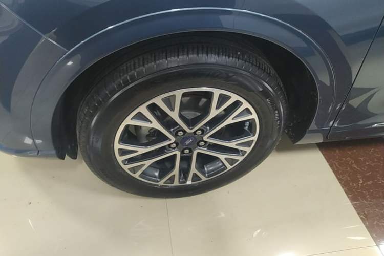 Used Ford Escape 2020 EcoBoost 245 Two-Wheel Drive Smart & Enjoyment Model Left Front Wheel Hub