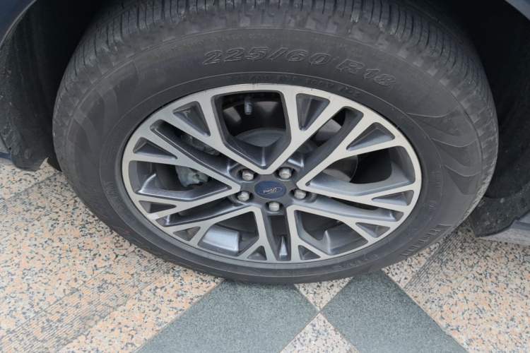 Used Ford Escape 2020 EcoBoost 245 Two-Wheel Drive Smart & Enjoyment Model Left Front Wheel Hub