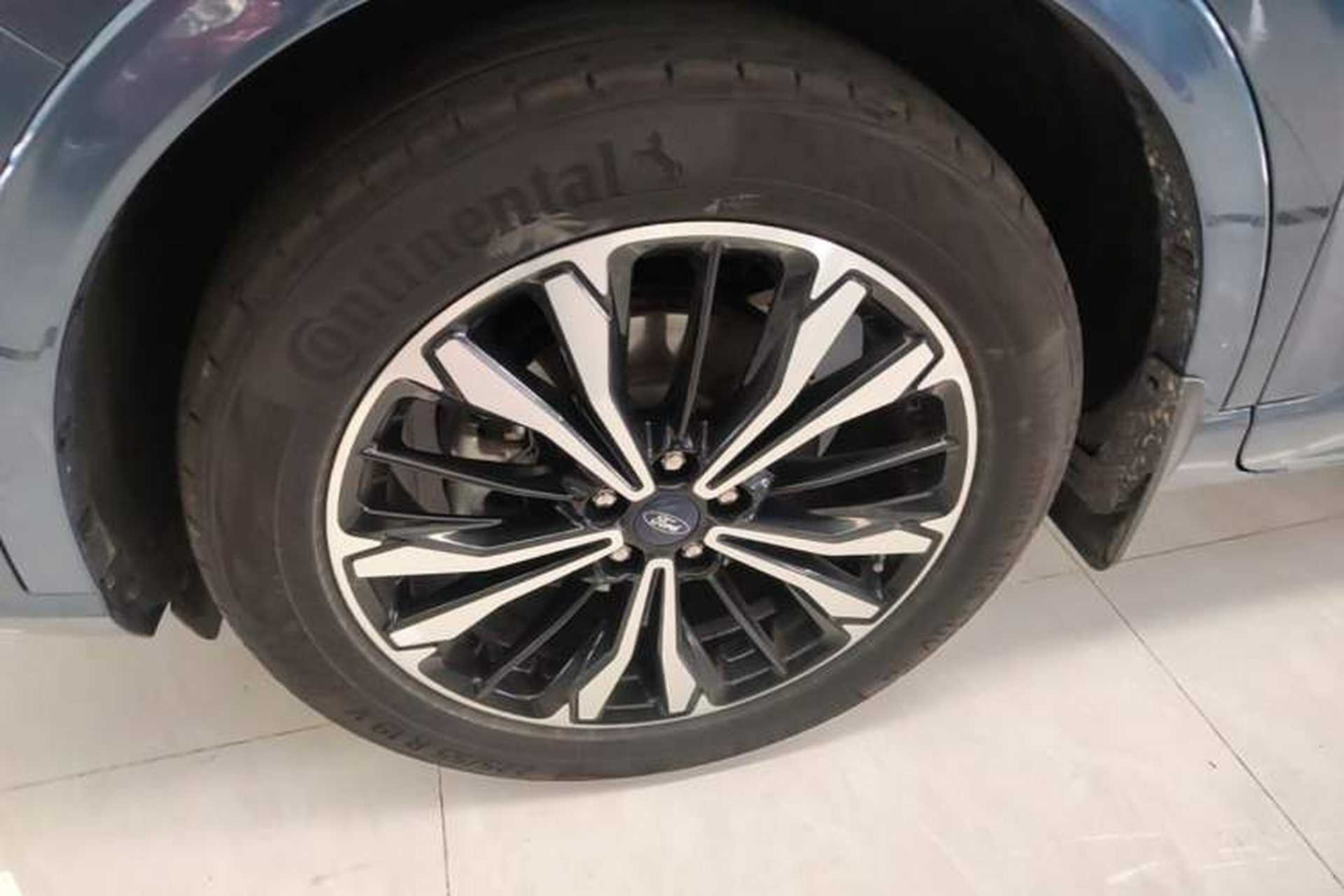 Used Ford Escape 2020 EcoBoost 245 Four-Wheel Drive ST-LINE Deluxe Edition Left Front Wheel Hub