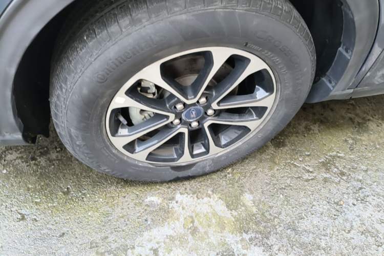 Used Ford Escape 2020 EcoBoost 245 Two-Wheel Drive Smart & Enjoyment Model Left Front Wheel Hub