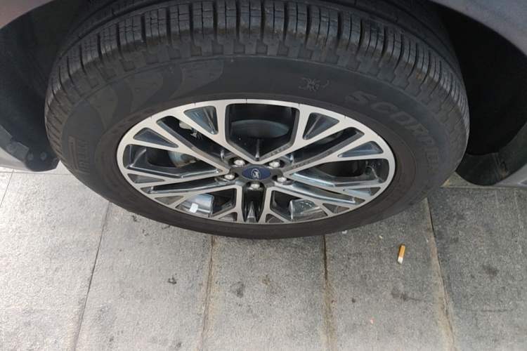 Used Ford Escape 2020 EcoBoost 245 Two-Wheel Drive Smart & Enjoyment Model Left Front Wheel Hub