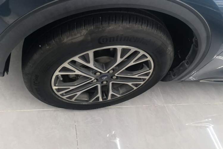 Used Ford Escape 2020 EcoBoost 245 4x4 Enjoyment Model Left Front Wheel Hub